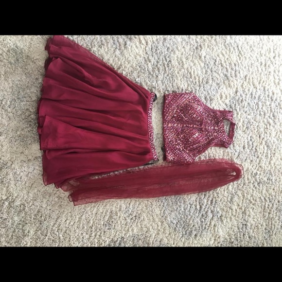 Formal Dress - Picture 2 of 7